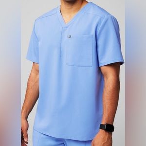 Fabletics Men’s Scrub Too